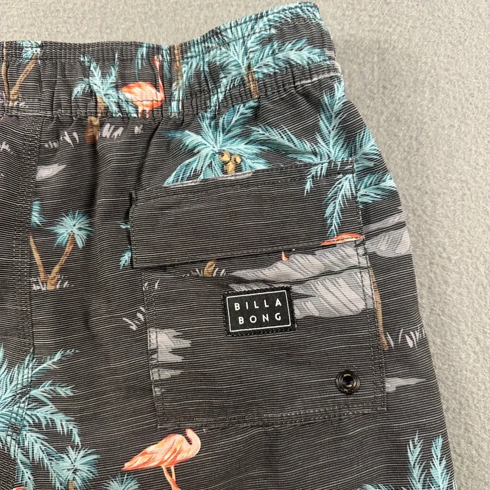 Billabong Recycler Sundays Layback Flamingo Palm Tree Board Shorts Mens Black